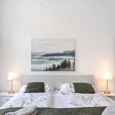 Affordable 2Br Apt- Connected To The Whole City Vienna Exterior photo