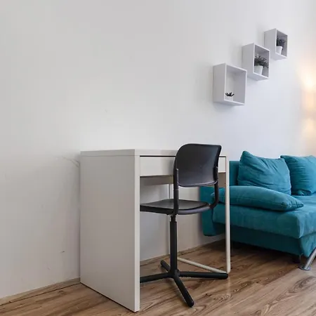 Affordable 2Br Apt- Connected To The Whole City Vienna Exterior photo